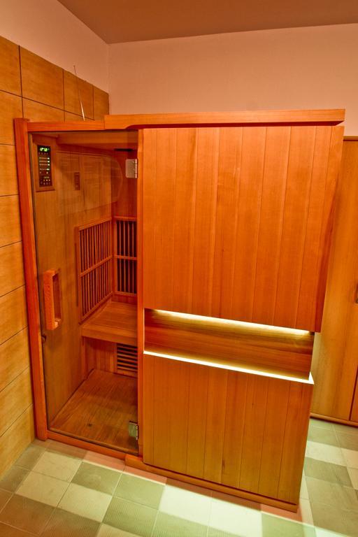 Hotel Milord Pułtusk Екстериор снимка