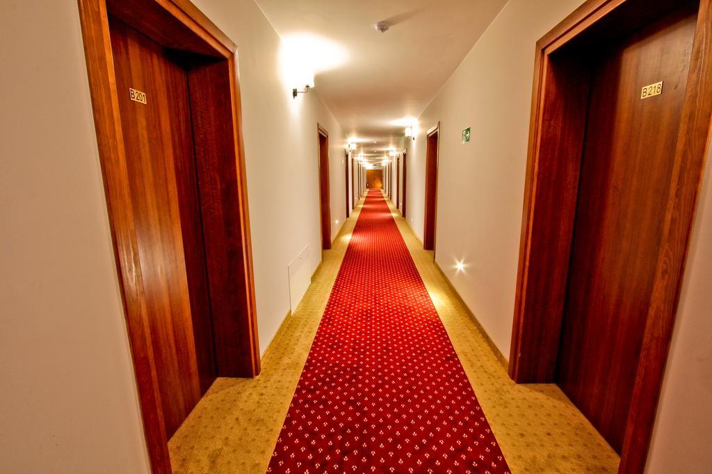 Hotel Milord Pułtusk Екстериор снимка