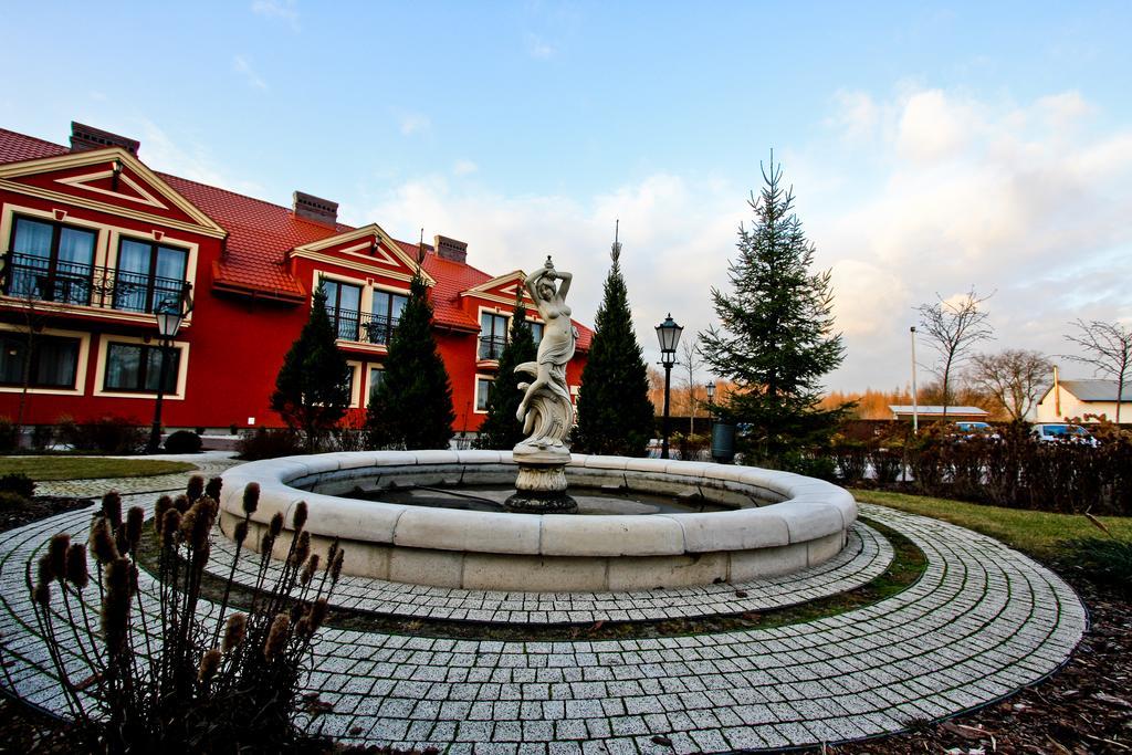 Hotel Milord Pułtusk Екстериор снимка