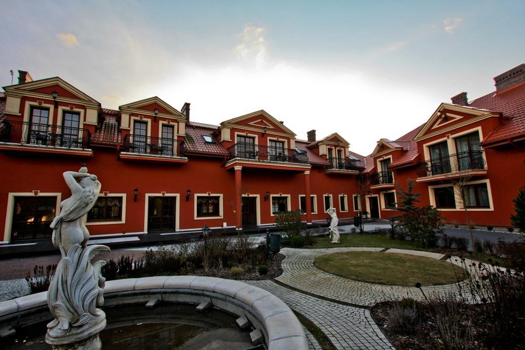 Hotel Milord Pułtusk Екстериор снимка