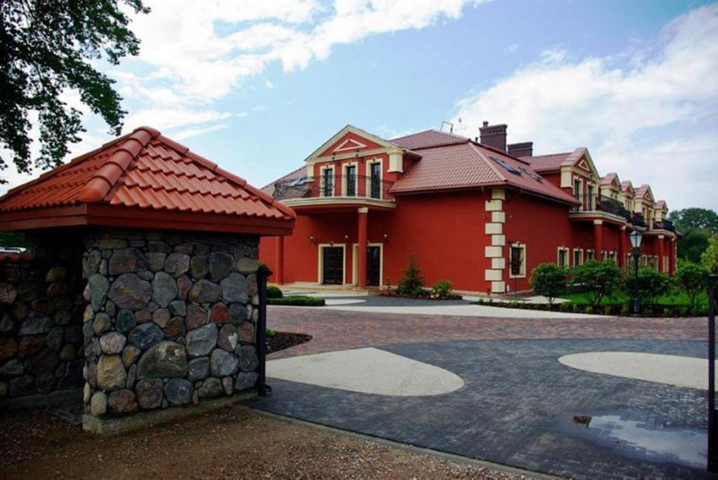 Hotel Milord Pułtusk Екстериор снимка