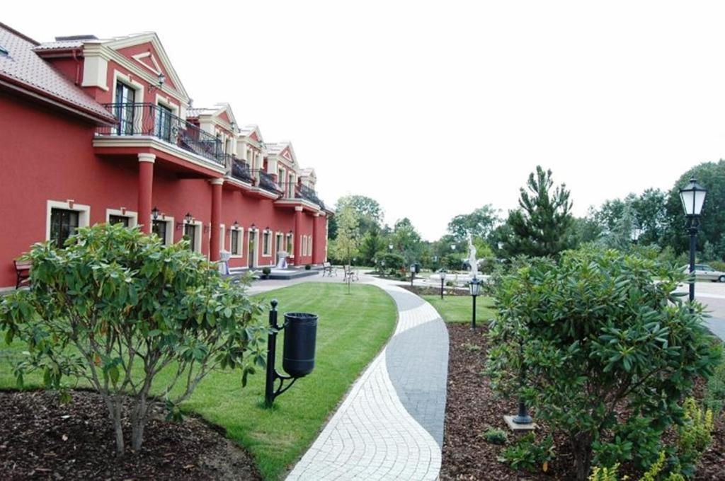 Hotel Milord Pułtusk Екстериор снимка