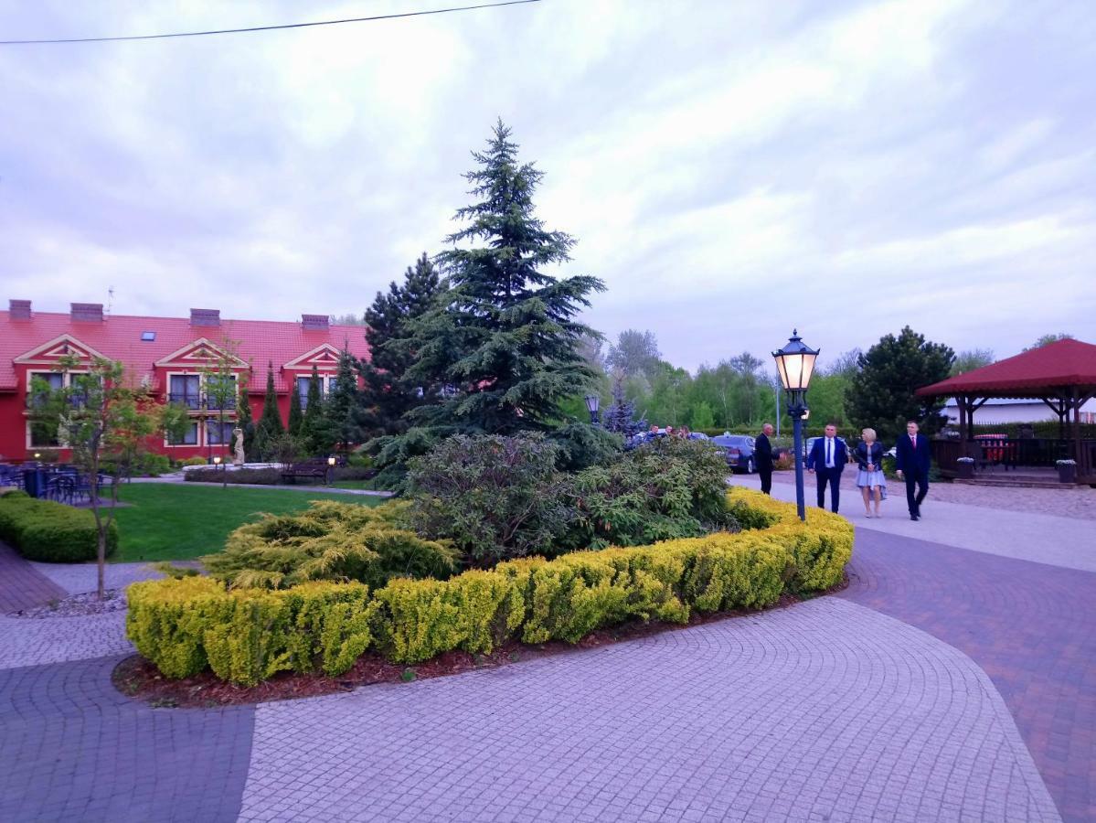Hotel Milord Pułtusk Екстериор снимка