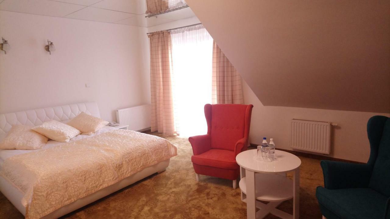 Hotel Milord Pułtusk Екстериор снимка