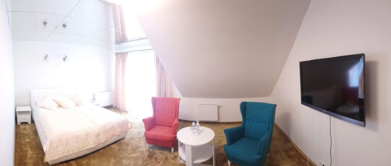 Hotel Milord Pułtusk Екстериор снимка