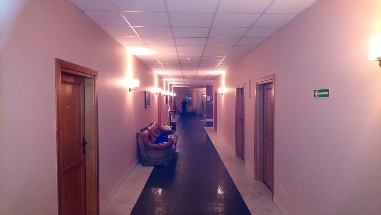 Hotel Milord Pułtusk Екстериор снимка