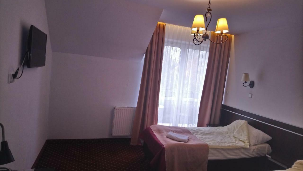 Hotel Milord Pułtusk Екстериор снимка