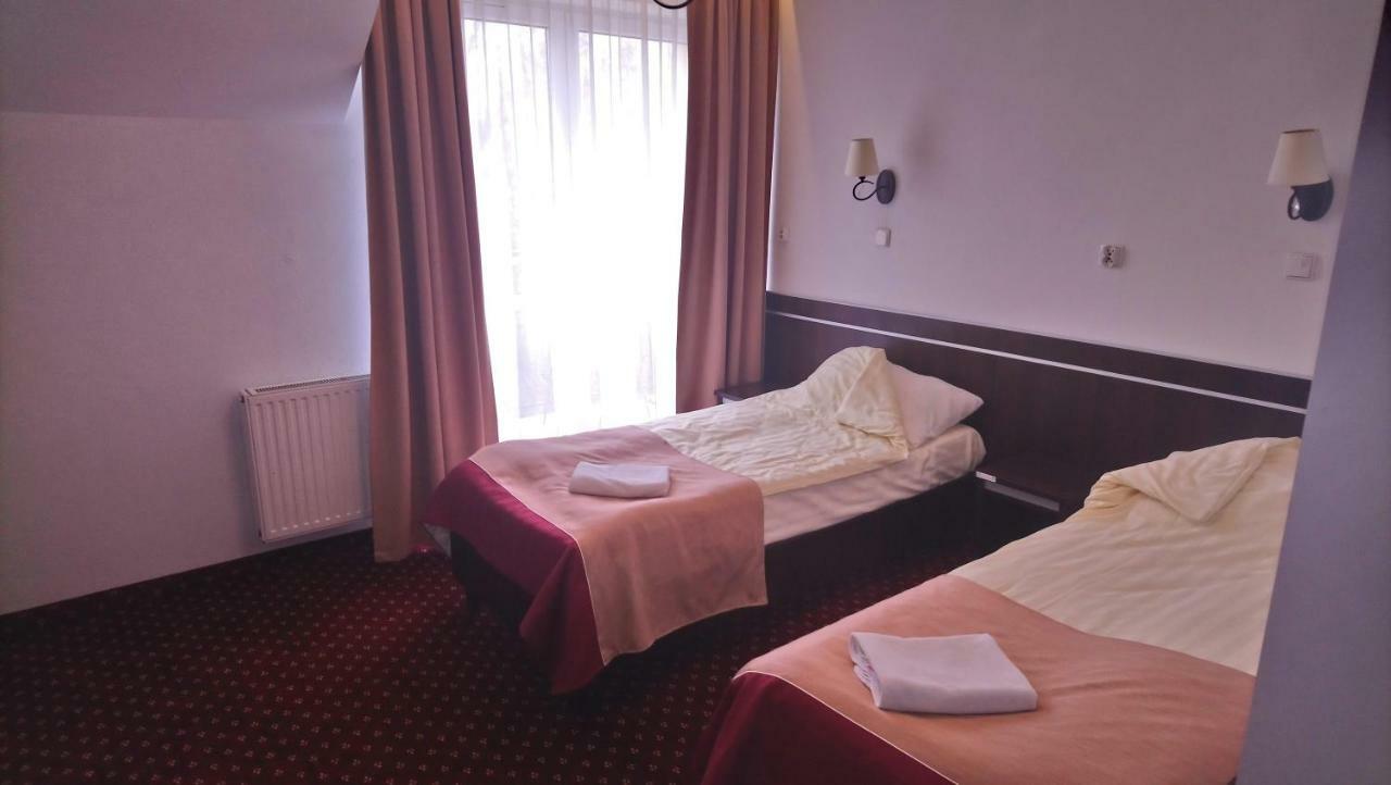 Hotel Milord Pułtusk Екстериор снимка