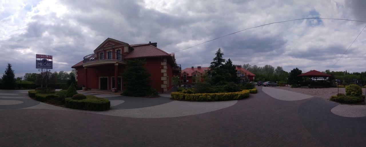 Hotel Milord Pułtusk Екстериор снимка
