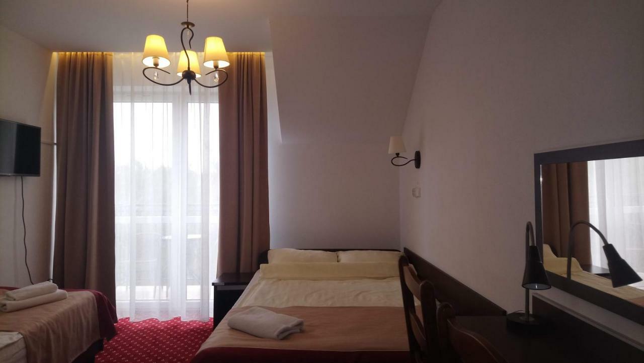 Hotel Milord Pułtusk Екстериор снимка